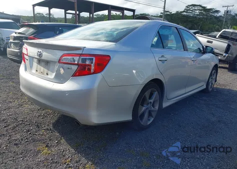 2014 Toyota Camry Se Sport z USA, uszkodzony, nr VIN 4T1BF1FK7EU733583